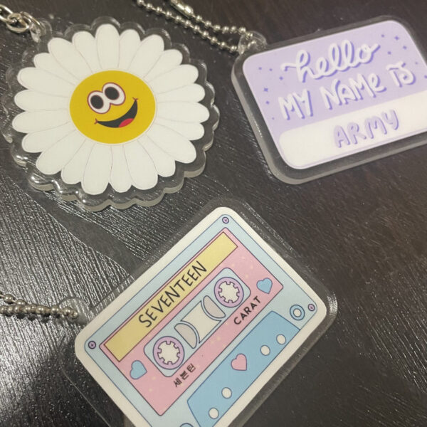 Build Custom Acrylic keychain